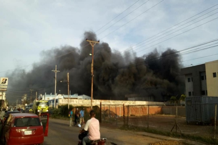 Se incendia Ferremaco en Coro