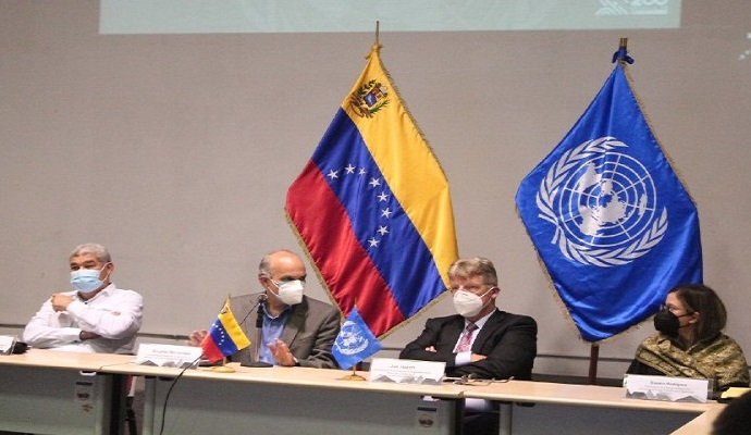 Ricardo Menéndez: Venezuela asume una agenda para el desarrollo de las capacidades productivas