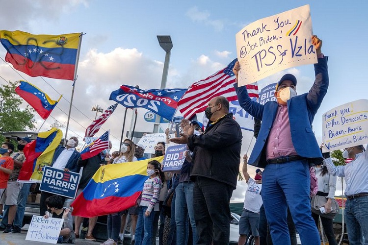 Alertan a los venezolanos sobre “fraudes” para obtener el TPS en EEUU