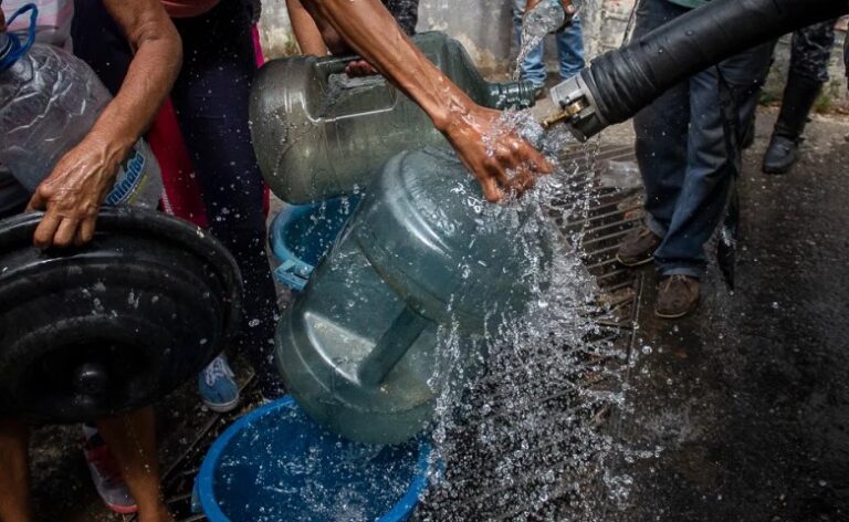 Infórmate sobre cronogramas de suministro de agua hacia Paraguaná