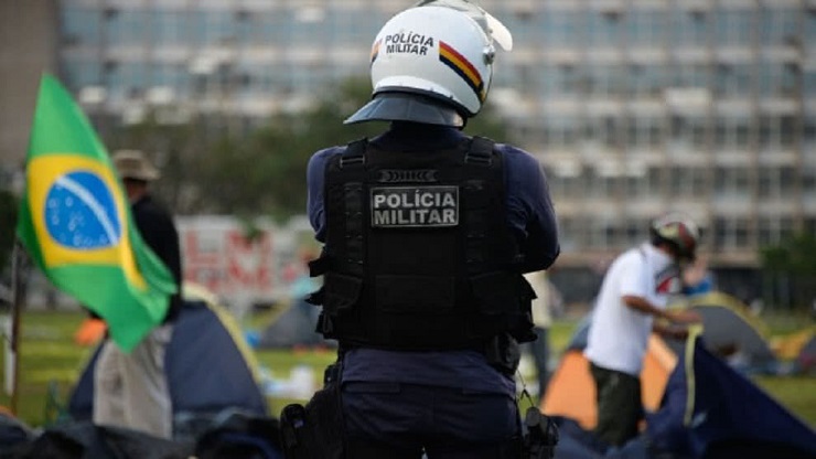 Adolescente asesinó con un machete a dos bebés y tres profesoras en una guardería