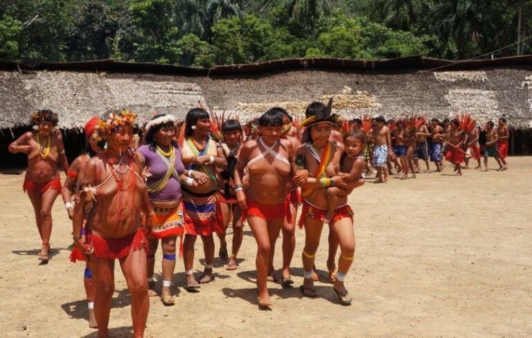 Yanomamis denuncian ataque de mineros ilegales contra una de sus aldeas