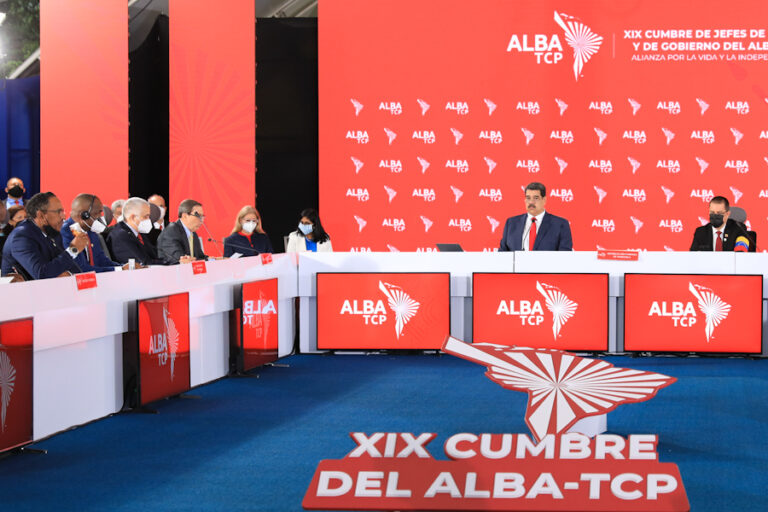 Maduro instala XIX Cumbre del Alba TCP