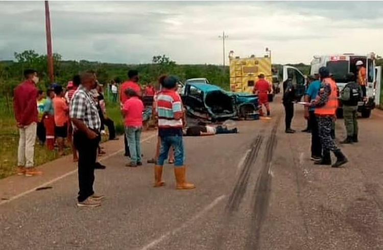 Anzoátegui: Dos personas murieron y otra resultó herida en un accidente de tránsito