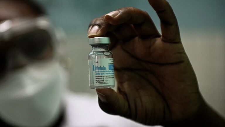 Llegaron 1,6 millones de dosis de la vacuna Abdala