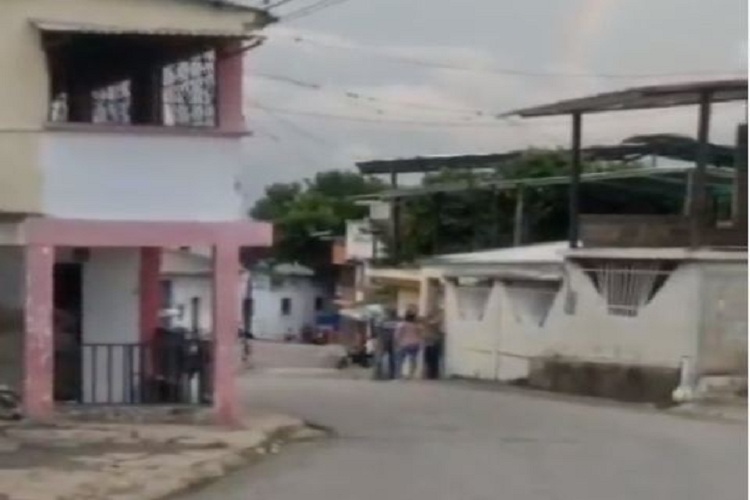 Tomó de rehén a su expareja y la mató frente a los Cicpc en Mérida (+Video)