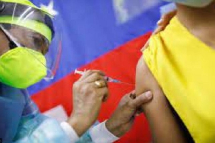 La propuesta de expertos para cerrar este año con 70% de venezolanos vacunados