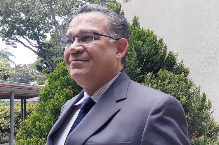 Rector Enrique Márquez saluda que Maduro elimine a los protectores