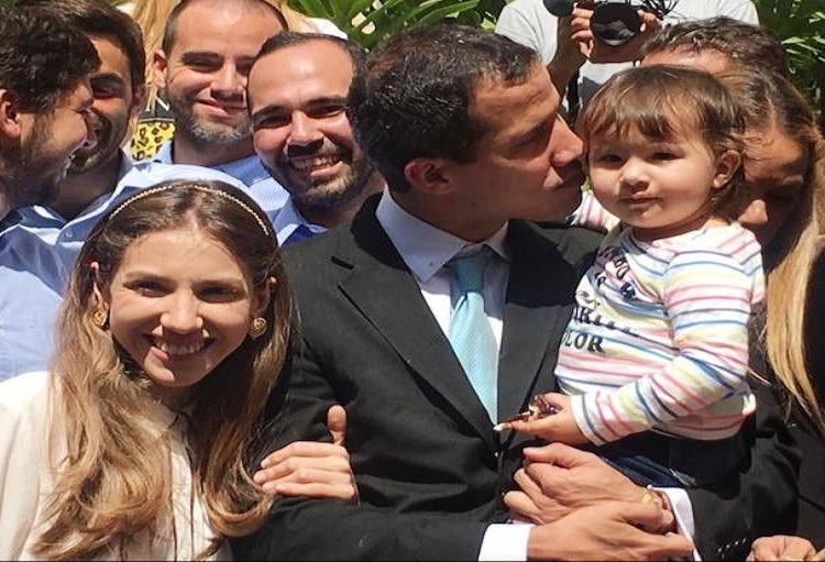 Guaidó denunció persecución a su esposa e hija por el Sebin