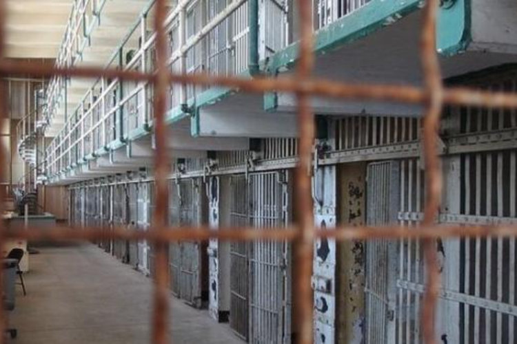 UVL: Van dos presos muertos de covid en el reclusorio de Maturín