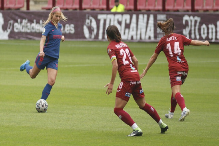 Deyna Castellanos marcó un golazo en la victoria del Atlético