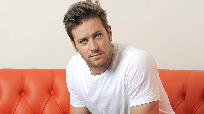 El actor Armie Hammer se internó en un centro para tratar su adicción a las drogas, al alcohol y al sexo