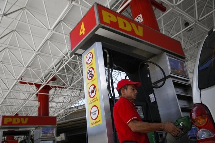 «Gasolina subsidiada podría desaparecer», según Rafael Quiroz