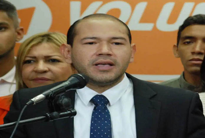 Marco Quiñones asegura que las riquezas de Venezuela mantienen al Gobierno en el poder
