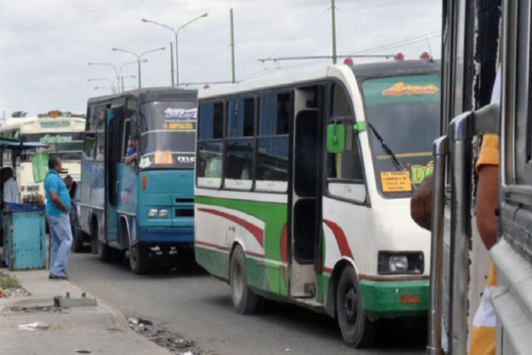 Lara: Multan a 31 unidades de transporte público por cobrar en dólares