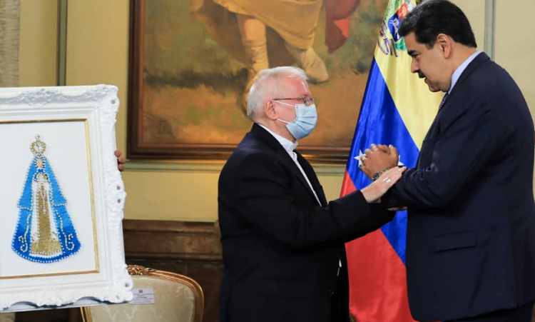Nuncio Aldo Giordano renuncia a condecoración otorgada por Maduro