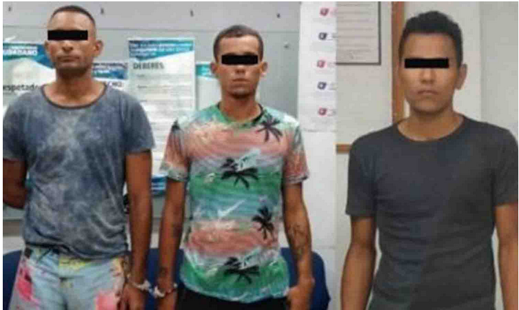 Colombia deporta a tres venezolanos por delitos en Riohacha