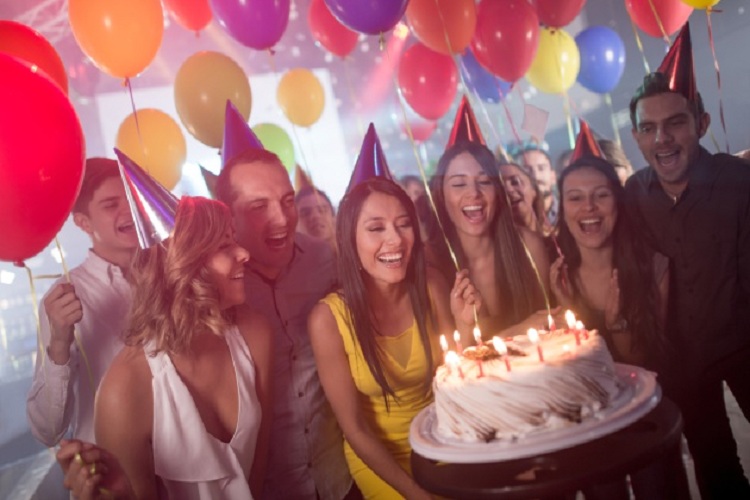 Los cumpleaños son el mayor foco de propagación del covid-19, según estudio de Harvard