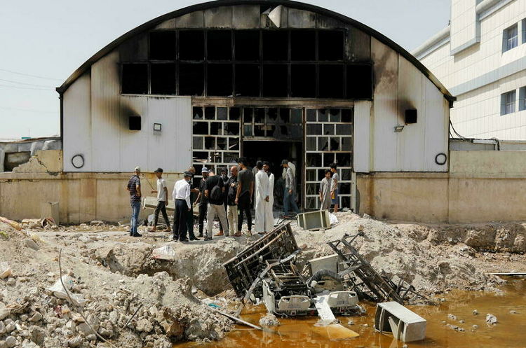 Suben a 92 los muertos por incendio en hospital para covid-19 en sur de Irak