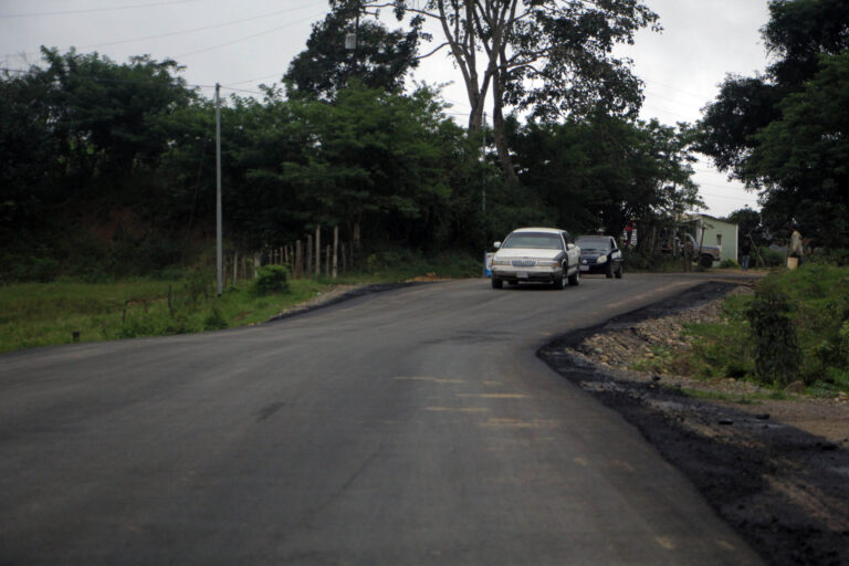Más de 1.000 toneladas de asfalto se han colocado en la Coro-Churuguara