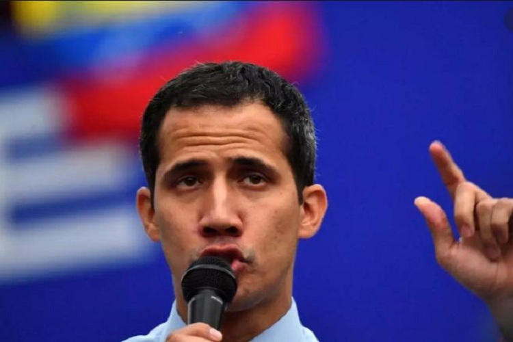 Guaidó denuncia una “persecución muy grave” contra VP