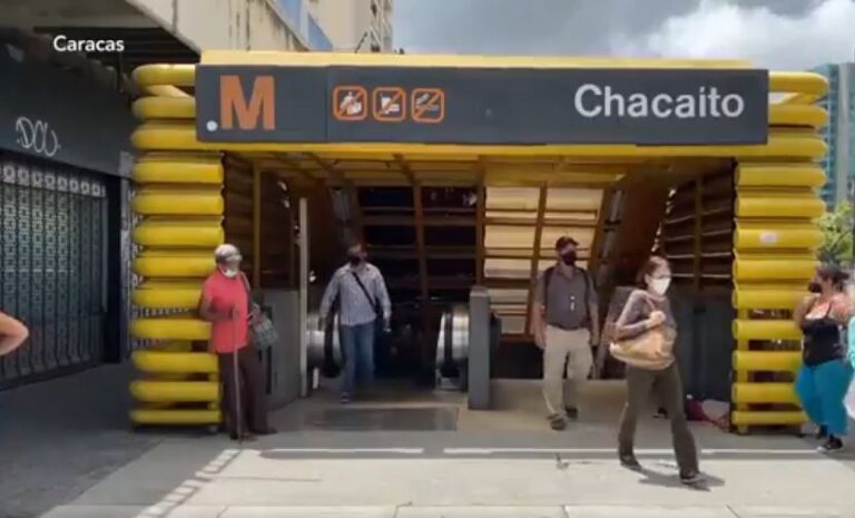 Video: Una estación del Metro de Caracas en Buenos Aires