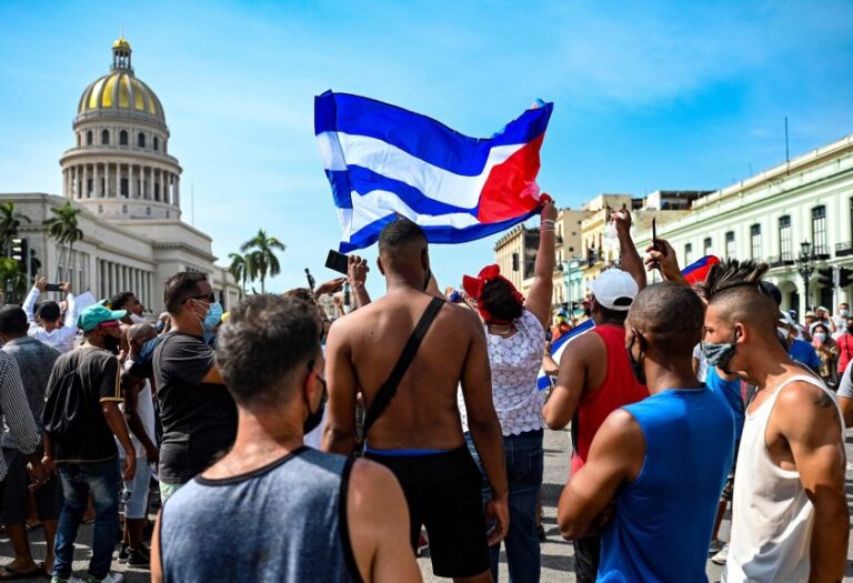 EEUU anuncia sanciones contra una entidad y un funcionario cubano tras las protestas