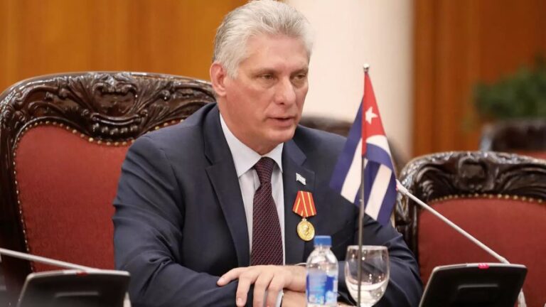 Díaz-Canel acusa a EEUU de aplicar política de asfixia para provocar «estallidos sociales» en Cuba
