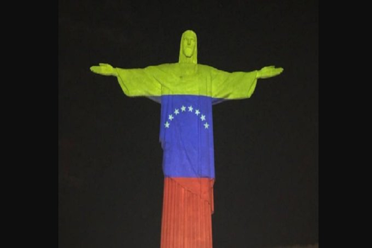 Brasil: Cristo Redentor se iluminó con el tricolor venezolano el 5-Jul