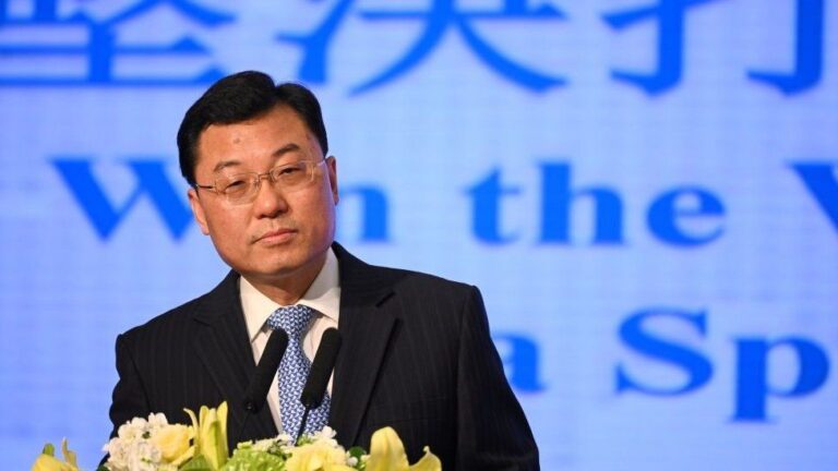 Pekín acusa a EEUU de hacer de China un «enemigo imaginario» y exige el levantamiento de sanciones