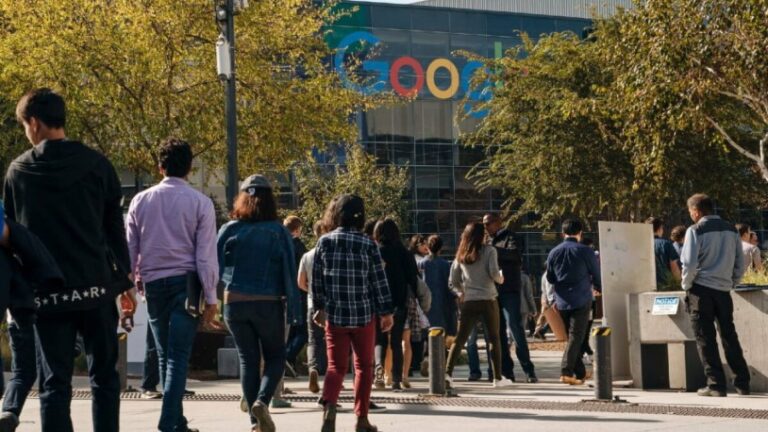 Google exige a sus 130.000 empleados que se vacunen para volver a la oficina