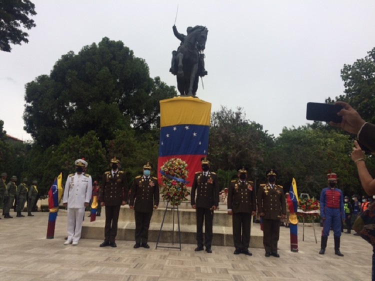 Autoridades militares y civiles de Mérida conmemoran natalicio del Libertador Simón Bolívar