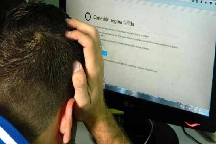 VOA: Venezolanos pierden entre 2 a 6 horas de trabajo intentando conectarse a Internet