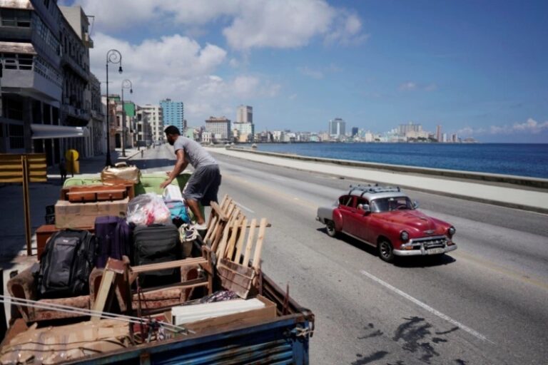 Cuba pone a La Habana en fase de alarma ante la tormenta Elsa