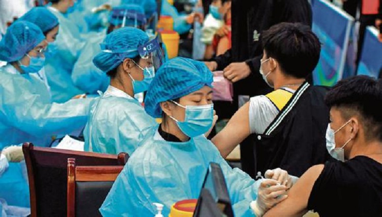 China aprueba el uso de emergencia de su vacuna Sinopharm en menores de entre 3 y 17 años