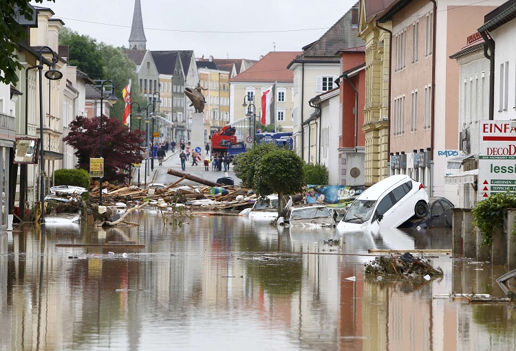 Ascienden a 133 los muertos en inundaciones en Alemania y miles de personas siguen evacuadas por roturas de presas