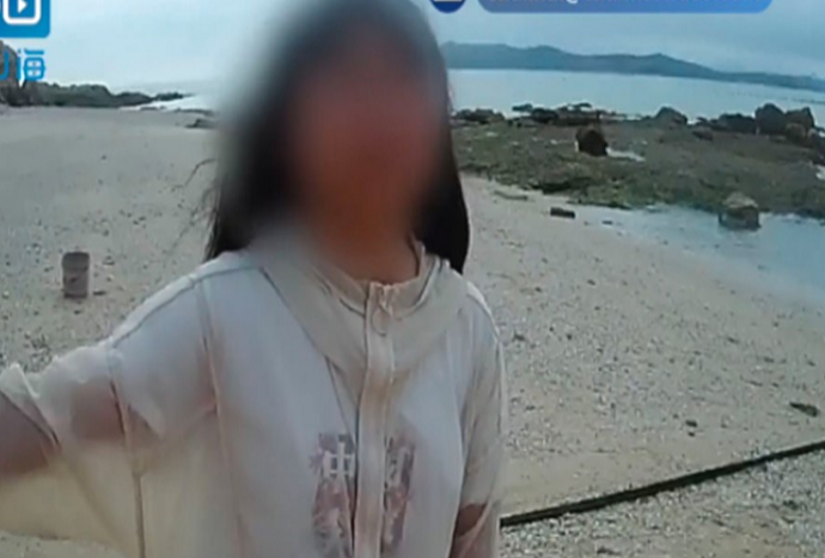 Padres abandonaron a su hija de 13 años en una isla desierta por «mal comportamiento»