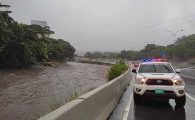 Menfri París alerta sobre falta de mantenimiento frente a las lluvias en Caracas