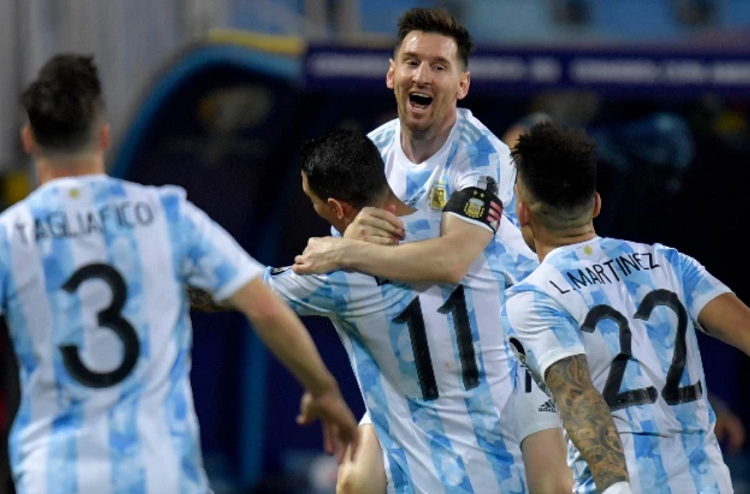 Argentina avanza a semifinales al golear 3-0 a Ecuador