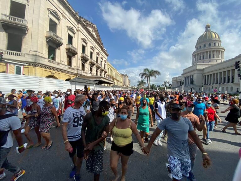 Confirman primera muerte durante las protestas en Cuba