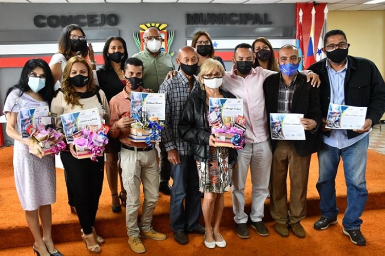 Periodistas reciben reconocimientos en Carirubana