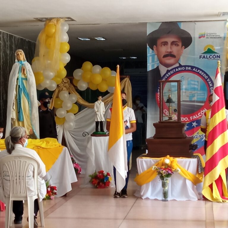 Reliquia del Beato José Gregorio Hernández visitó el Hospital Universitario de Coro