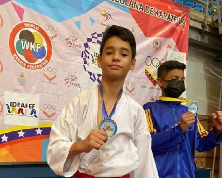 Dos trujillanos triunfan en el campeonato nacional de karate