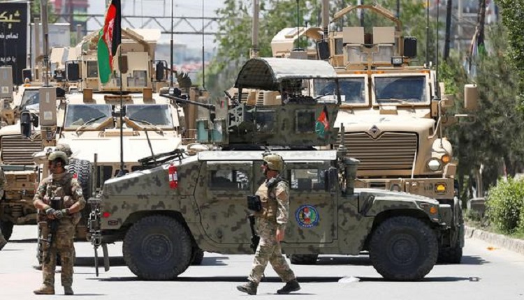 Afganistán: Un ataque con bomba y tiroteo en Kabul se salda con 3 civiles y 3 terroristas muertos