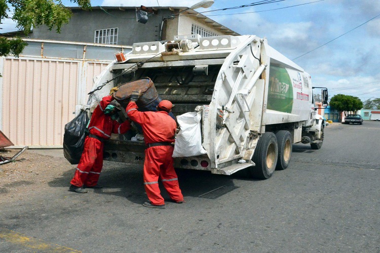 Por falta de gasoil en los compactadores se retrasa la recolección de desechos en Carirubana de este 23-A