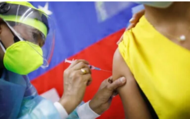 Ministro de Salud anuncia vacunación anticovid «Casa por Casa»