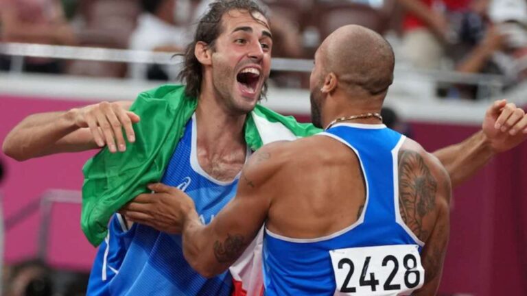 Atletas se besan en los juegos olímpicos y se hace viral