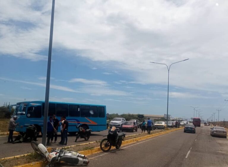 Un GNB herido al deslizar su moto frente a la Zona Franca de Paraguaná