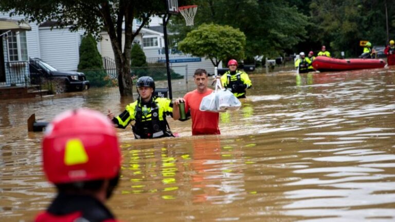 Biden declara «desastre mayor» en el estado de Tennessee tras las inundaciones