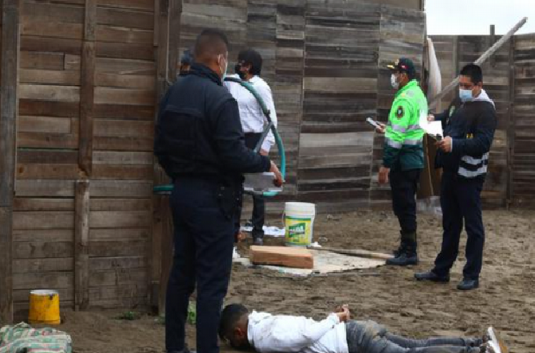 Sicarios asesinan a cinco personas, dos de ellas menores, en un barrio de Perú